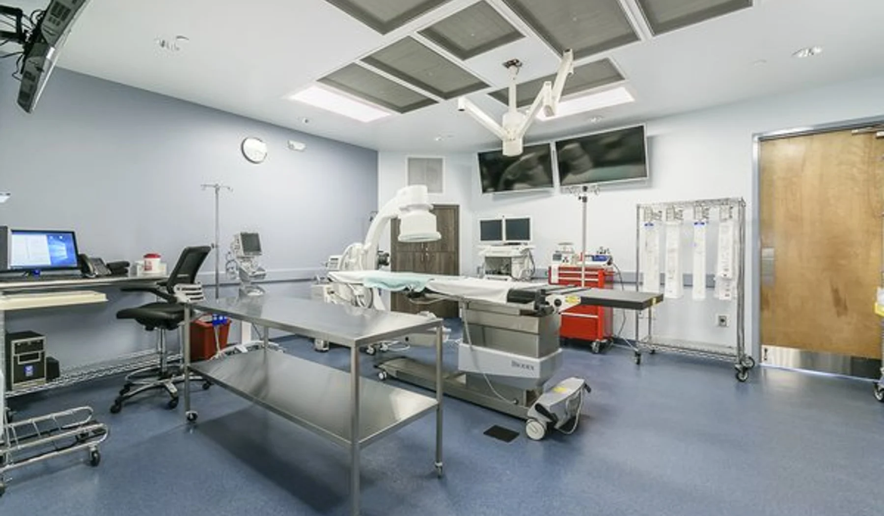 Fluoroscopy equipment used for image-guided embolization